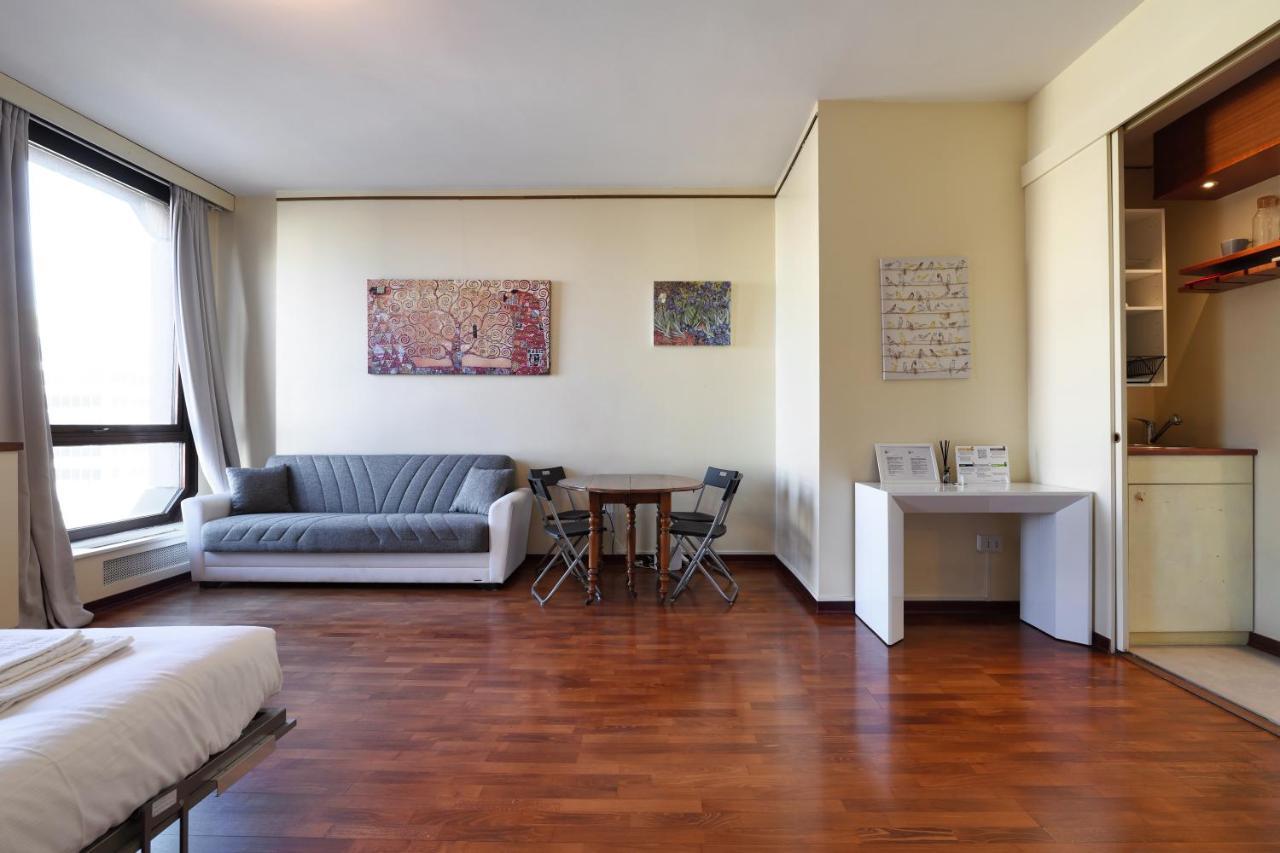 Duomo Luxury Apartment VII Milão Exterior foto